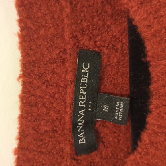 Banana Republic Wool Blend Crew Neck Sweater - Relaxed fit (M) - Picture 2 of 5